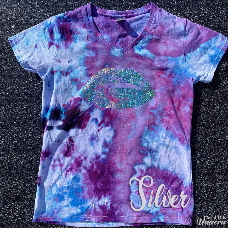 *PRE-ORDER Available in 2023* Celestial Lips Tie Dye V-Neck Tee