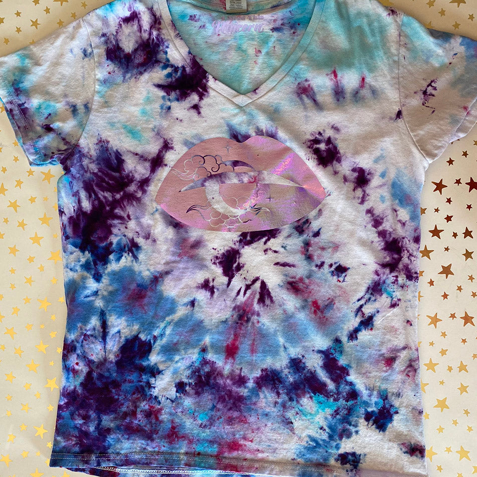 Celestial Lips Ice Dyed V-Neck Tee in Purple Holographic, Size: Medium